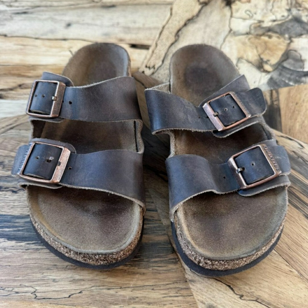 Birkenstock Arizona Two Strap Sandals In Habana Brown